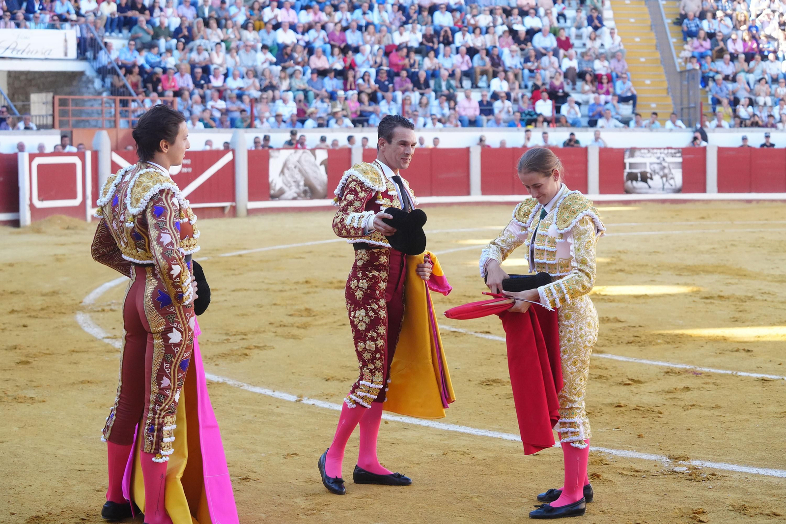 El triunfo de Rocío Romero, Manzanares y Roca Rey en la plaza de toros Pozoblanco, en imágenes