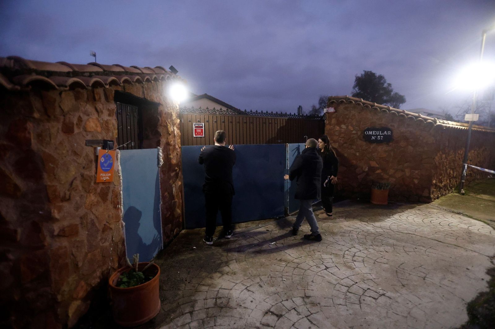 Desalojo de la urbanización La Cigüeña de Alcolea por la crecida del río Guadalquivir