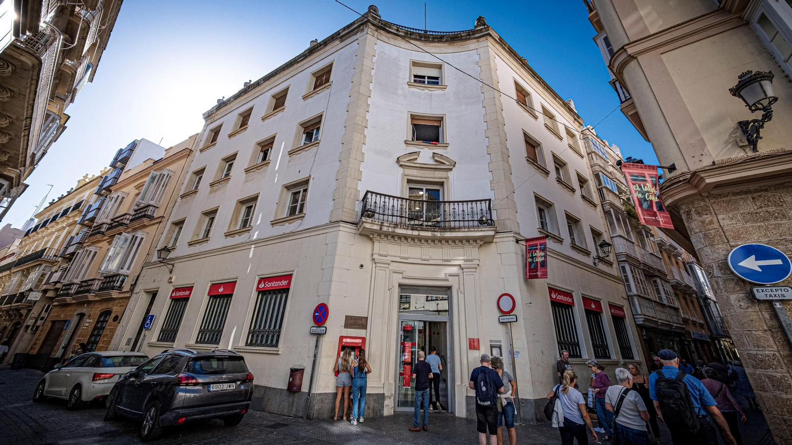 Fachada de la histórica sede del Banco Santander.