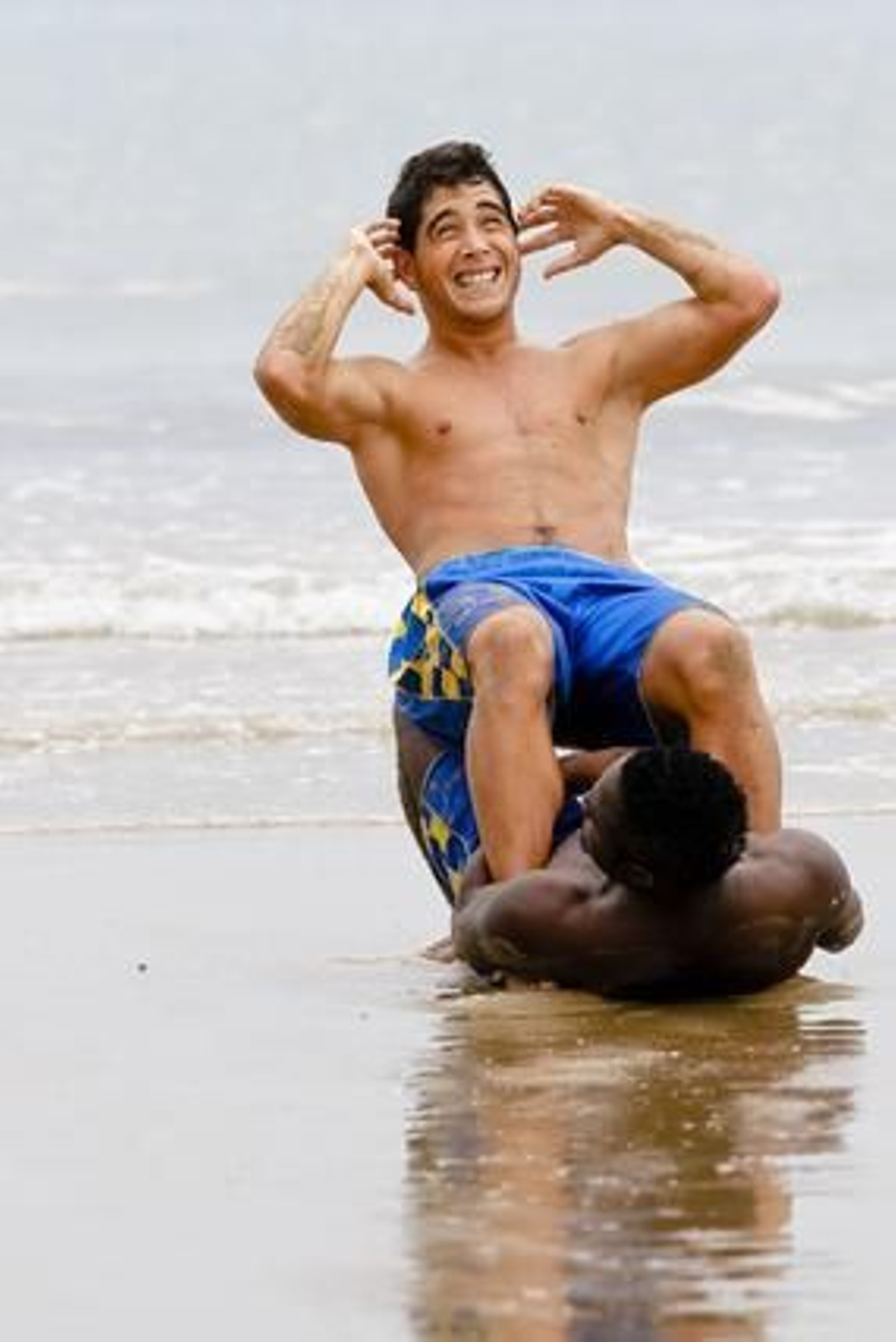 El Cádiz cambia el césped por la arena de la playa para seguir con su preparación para la temporada. 

Foto: Lourdes de Vicente