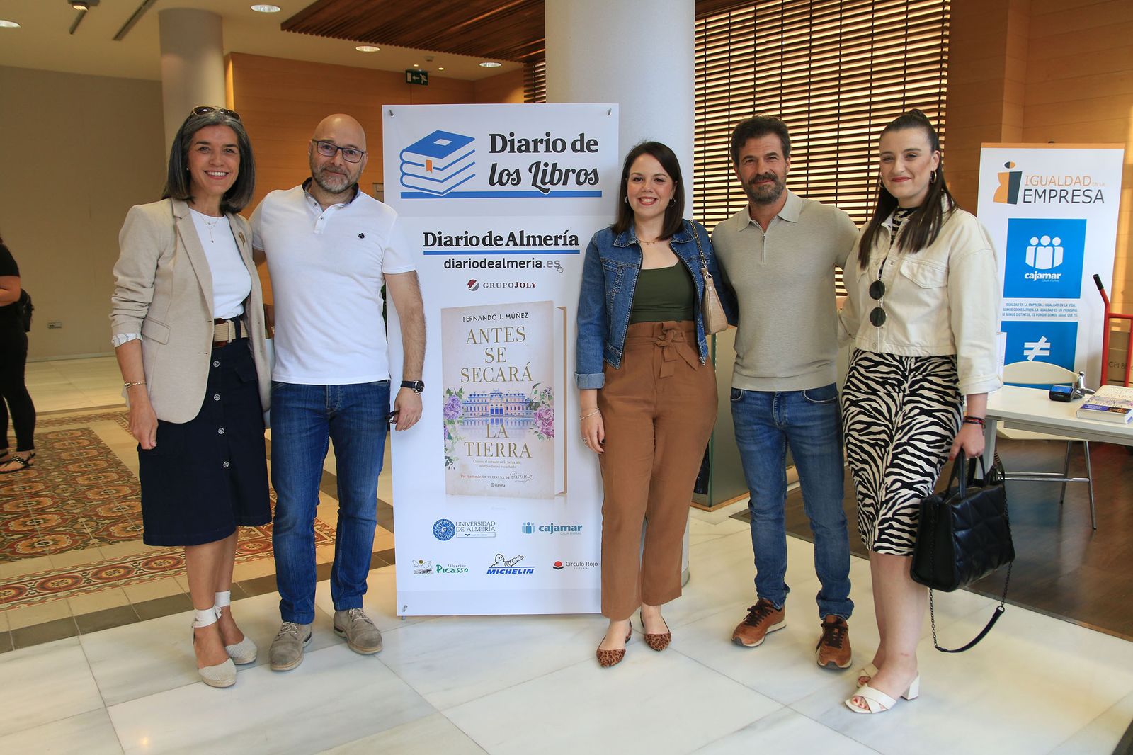 Diario de los Libros, con Fernando J. Múñez y su novela 'Antes se secará al tierra'