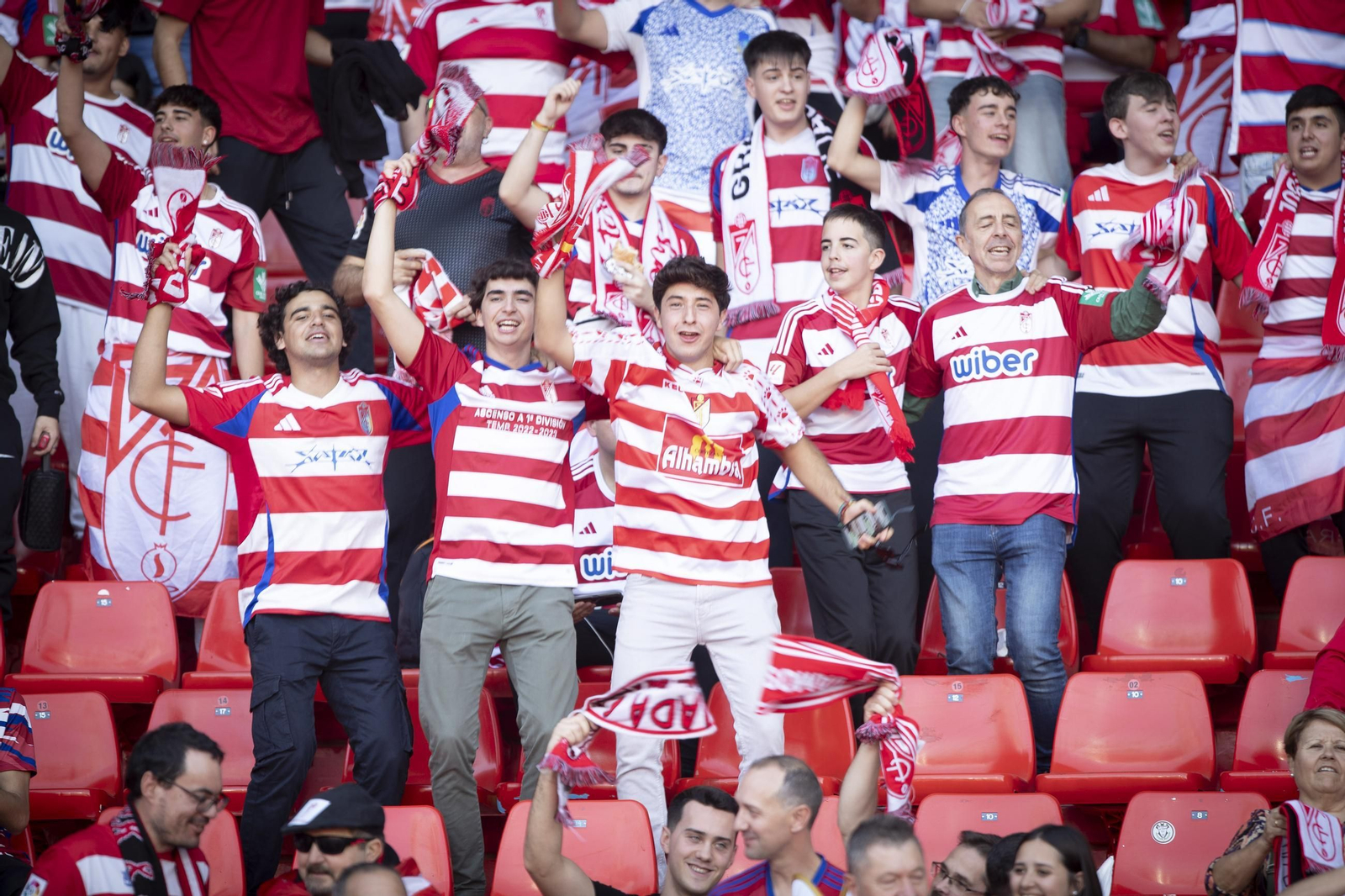 Aficionados del Granada CF en un partido