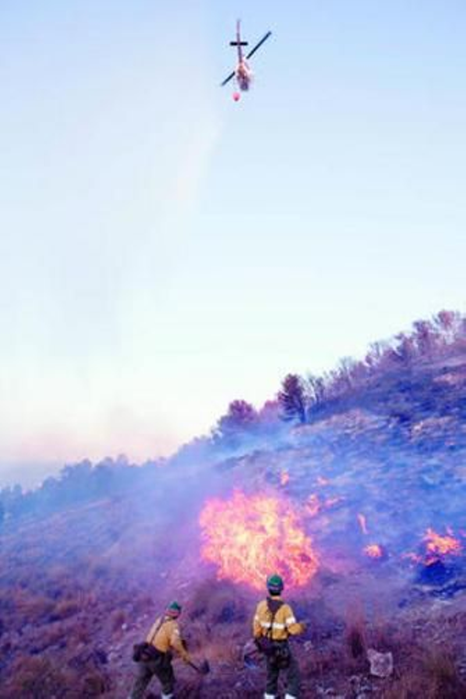 El fuego marca el inicio del estío