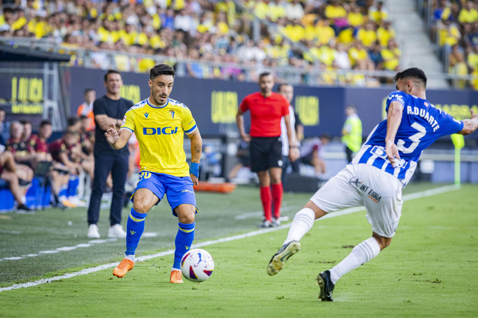 Imágenes del partido Cádiz-Alavés