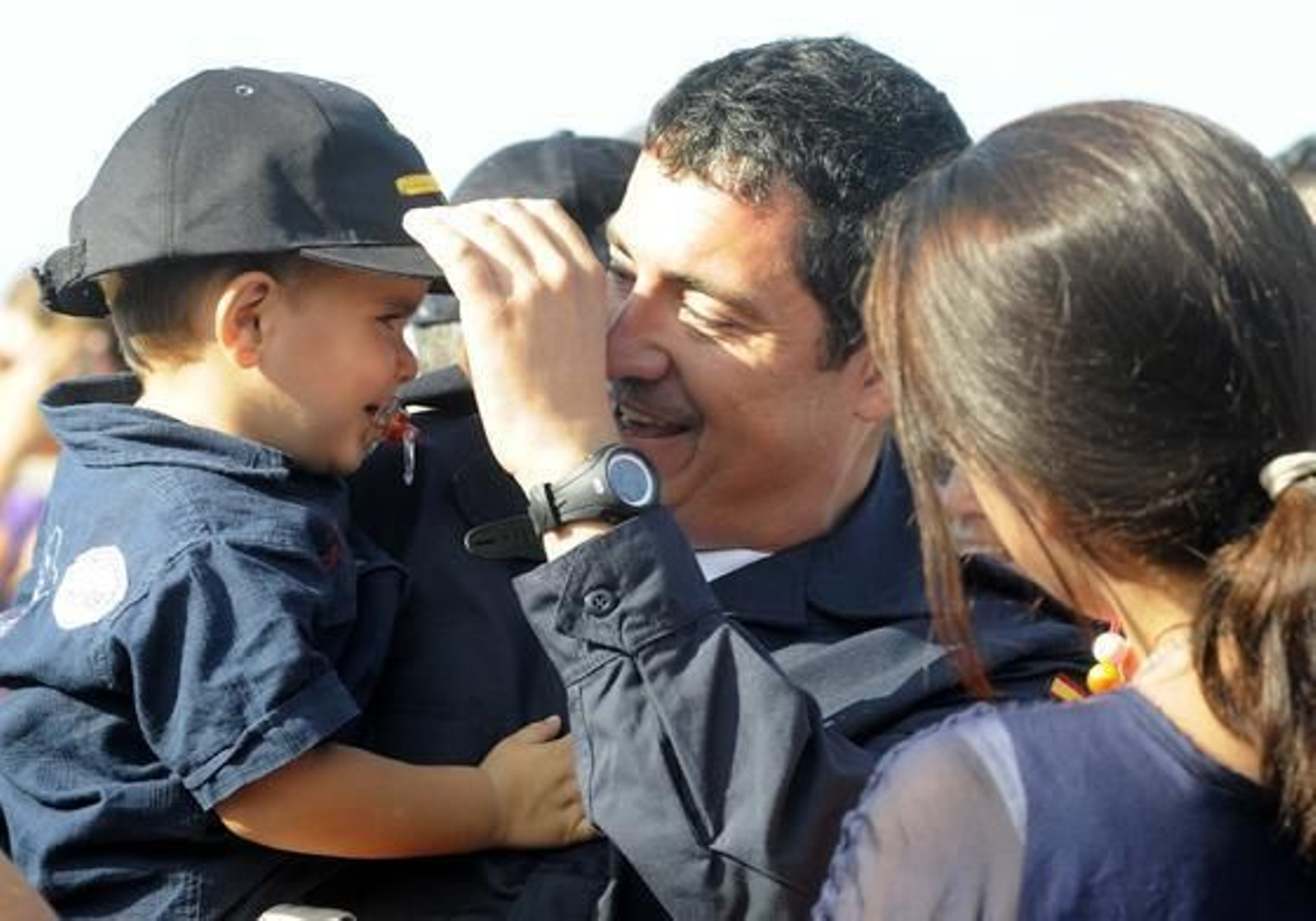 El buque Galicia parte de la Base Naval de Rota con rumbo a Somalia para sumarse a la operación Atalanta.   Foto: Borja Benjumeda