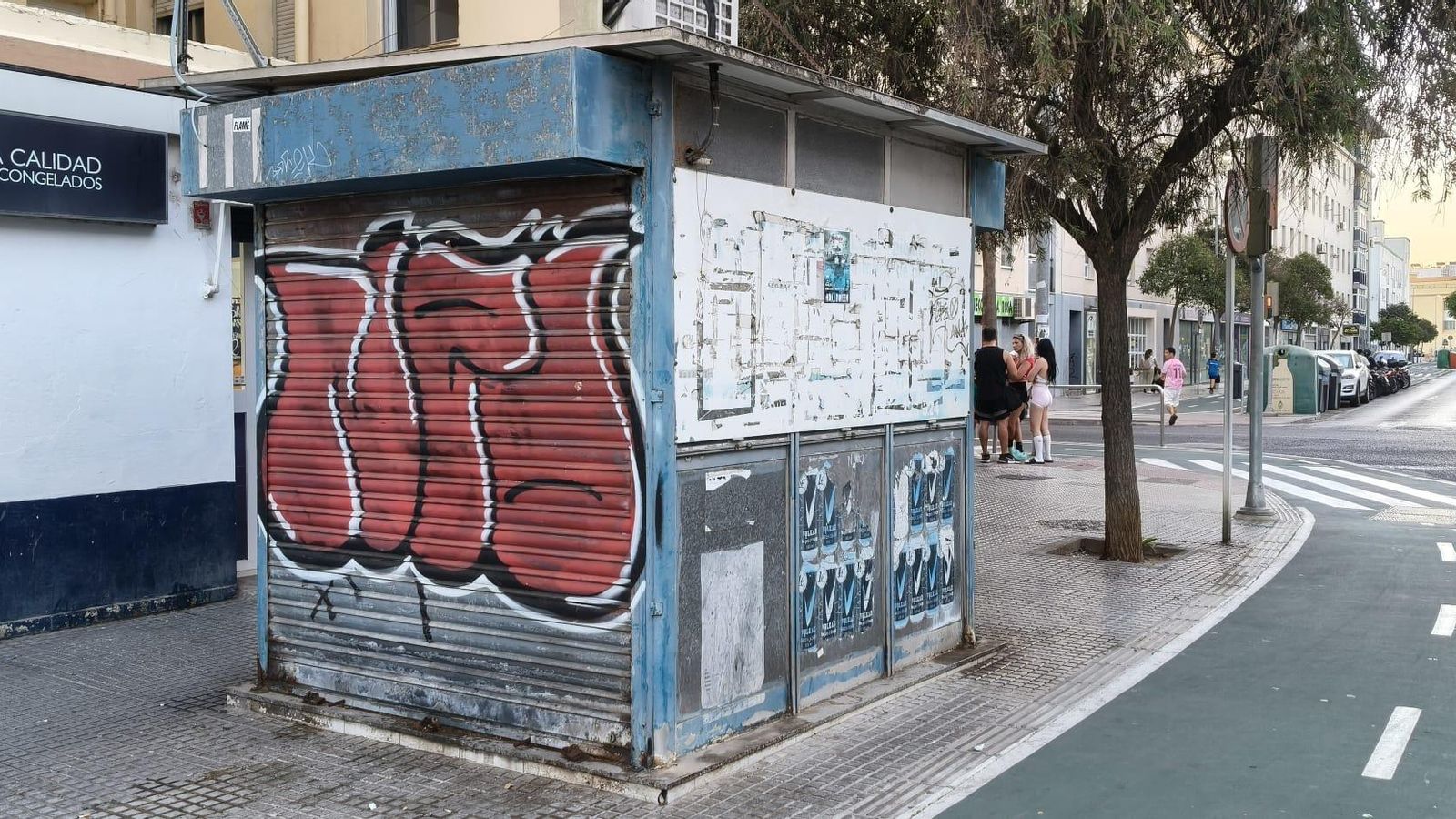 Los antiguos y abandonados quioscos perjudican el aspecto de la ciudad por culpa de su situación de deterioro por lo que necesitan algún tipo de pensada al respecto