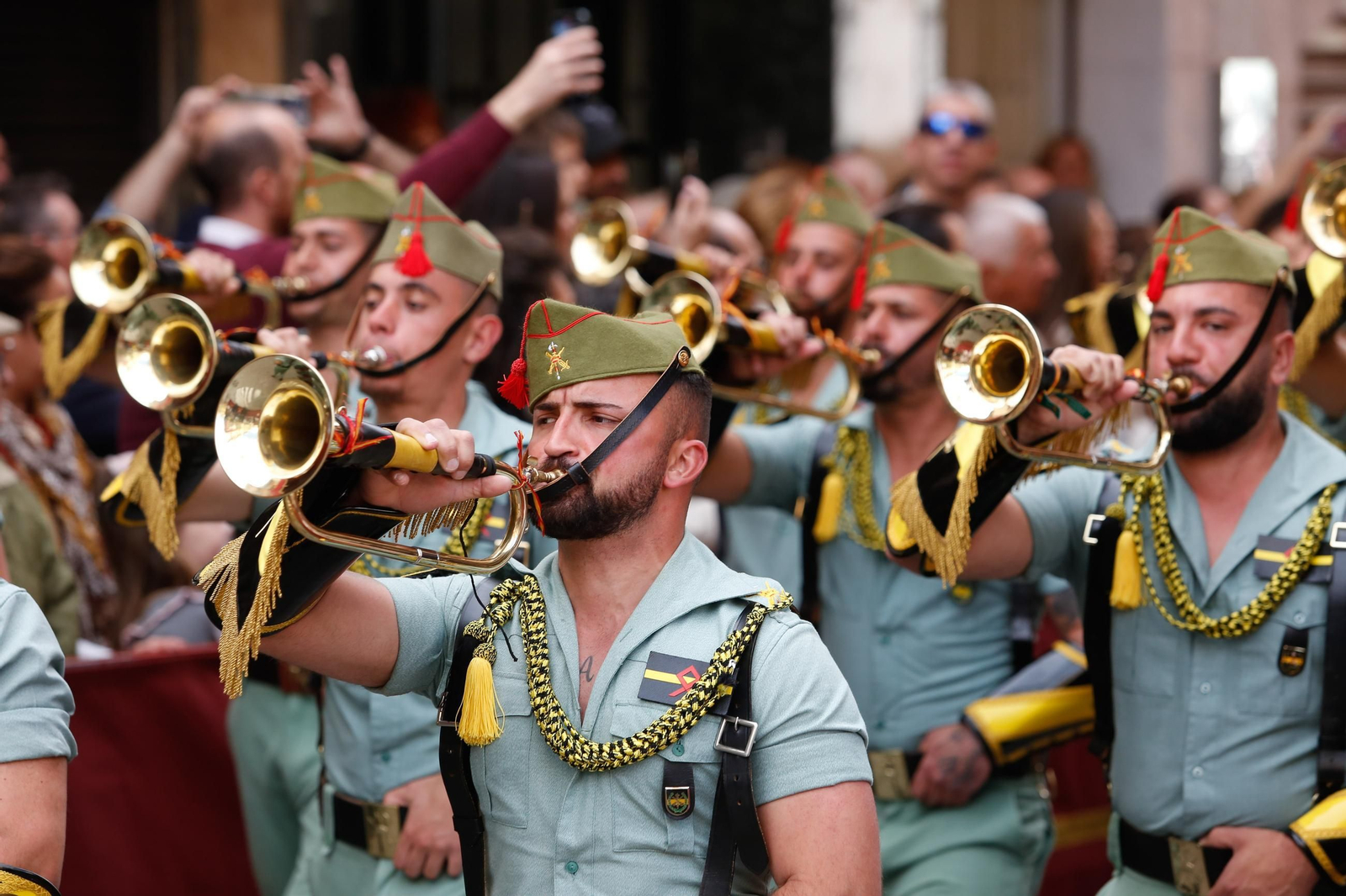 Fotos del Lunes Santo en Algeciras: La legión