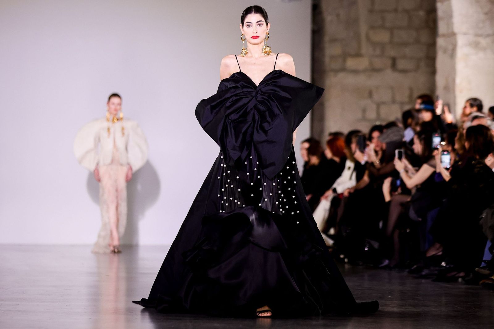 Juana Martín conquista París con su nueva colección, Presagio