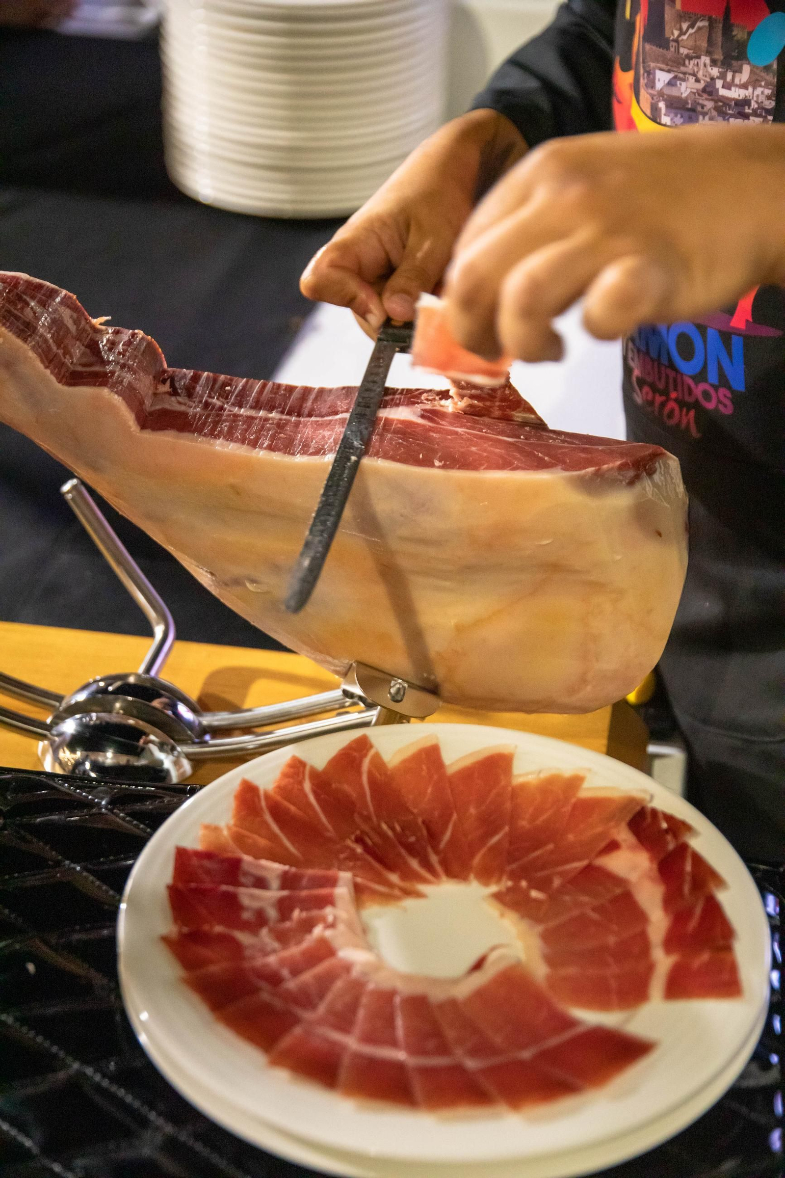Concurso de cortadores de jamón en Serón, en imágenes