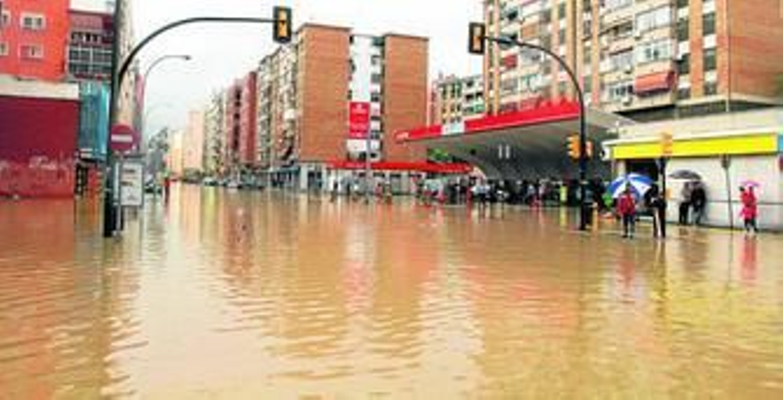 "Tras la obra del Metro, esto se inunda cuando llueve"