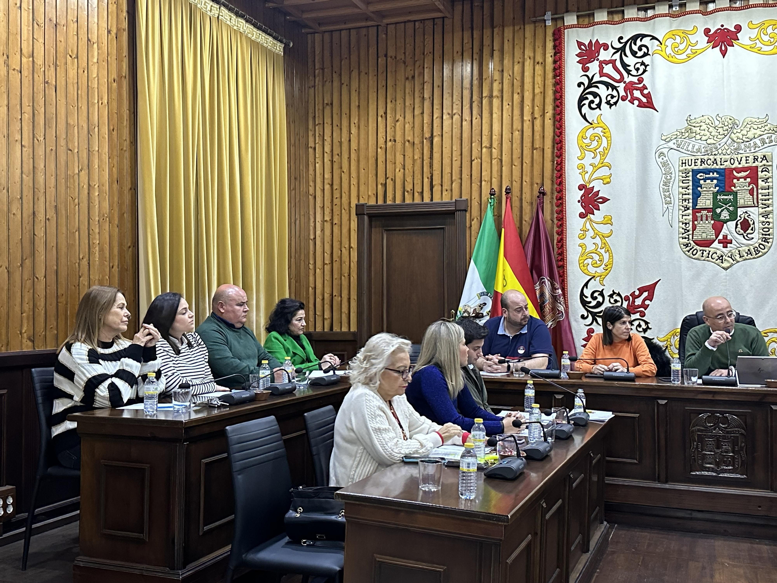 El Pleno del Ayuntamiento de Huércal-Overa ha aprobado un marco legal para las actuaciones en directo de pequeño formato.