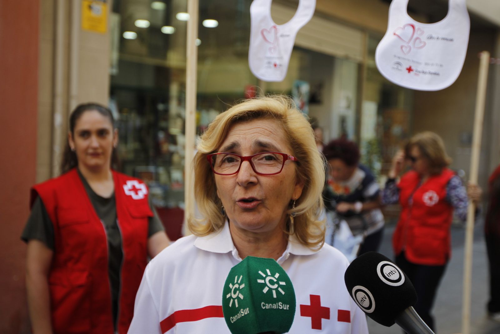 Programa acogimiento familiar.  Cruz Roja Almería