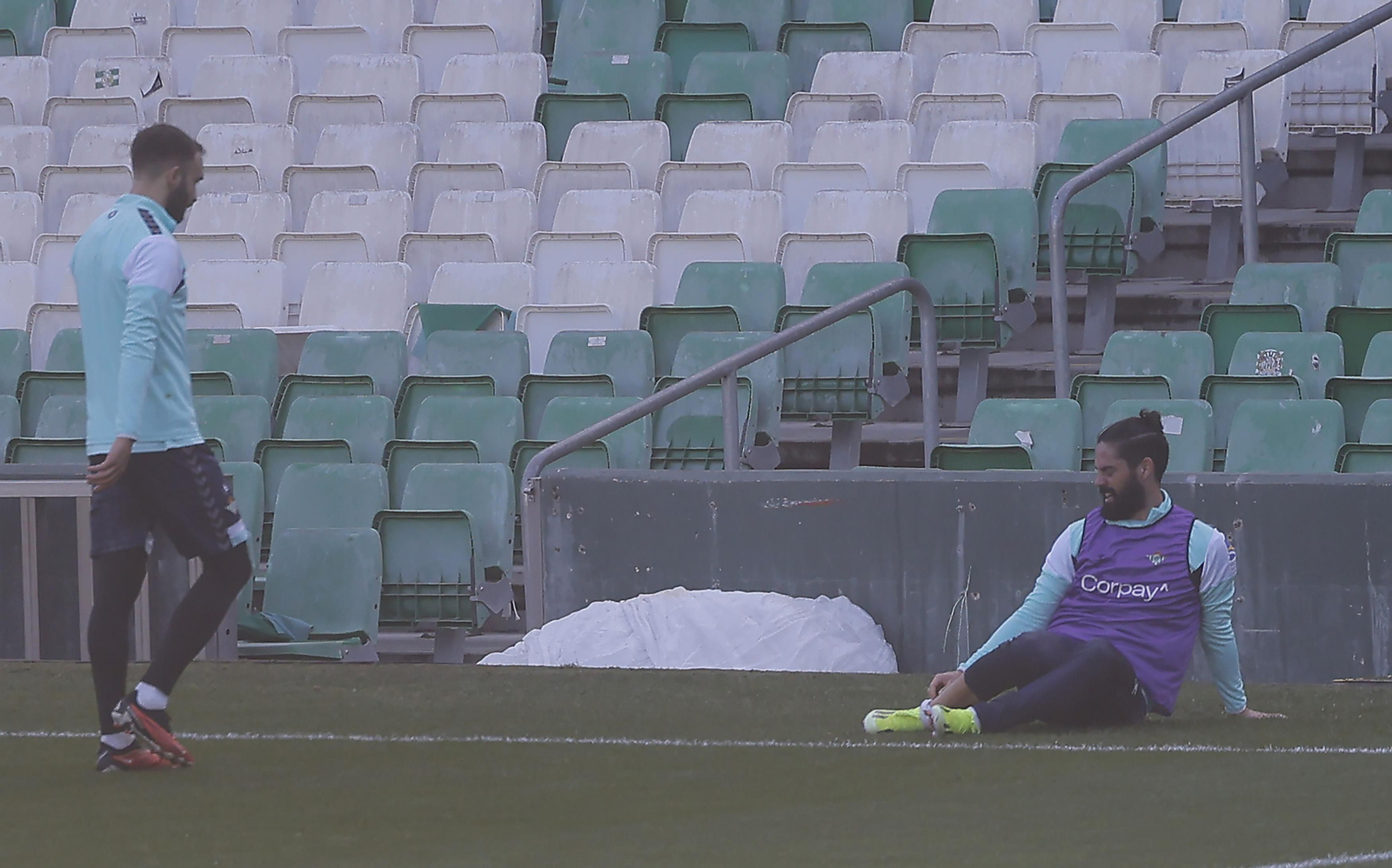 El entrenamiento del Betis a puerta abierta, todas las fotos