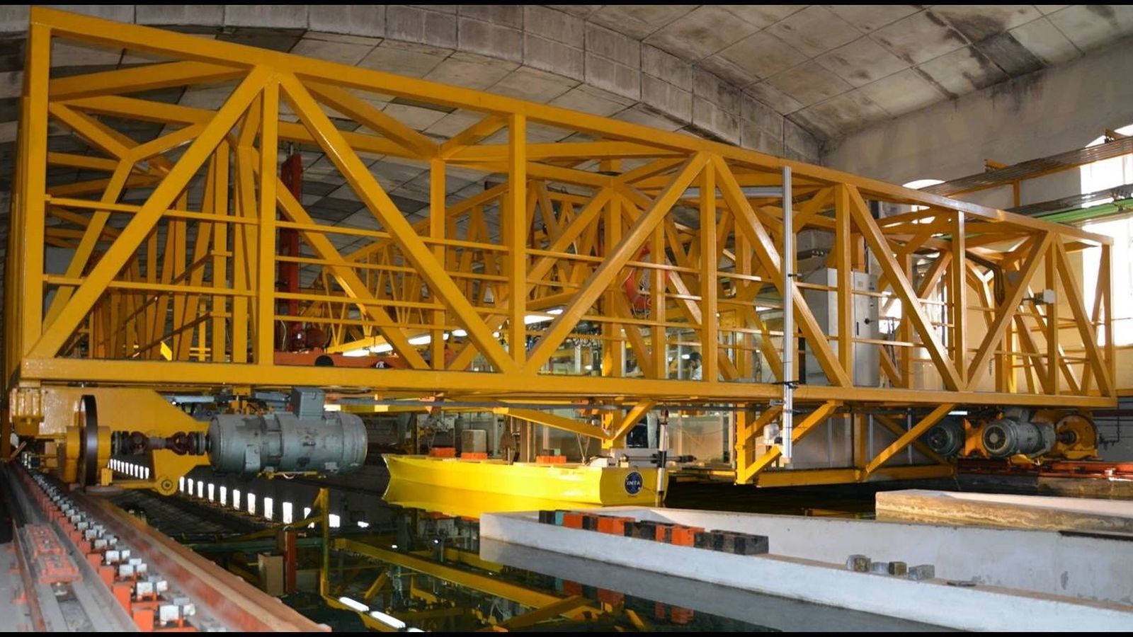 Ensayo de un modelo de buque en el Canal de Aguas Tranquilas (INTA- CEHIPAR)