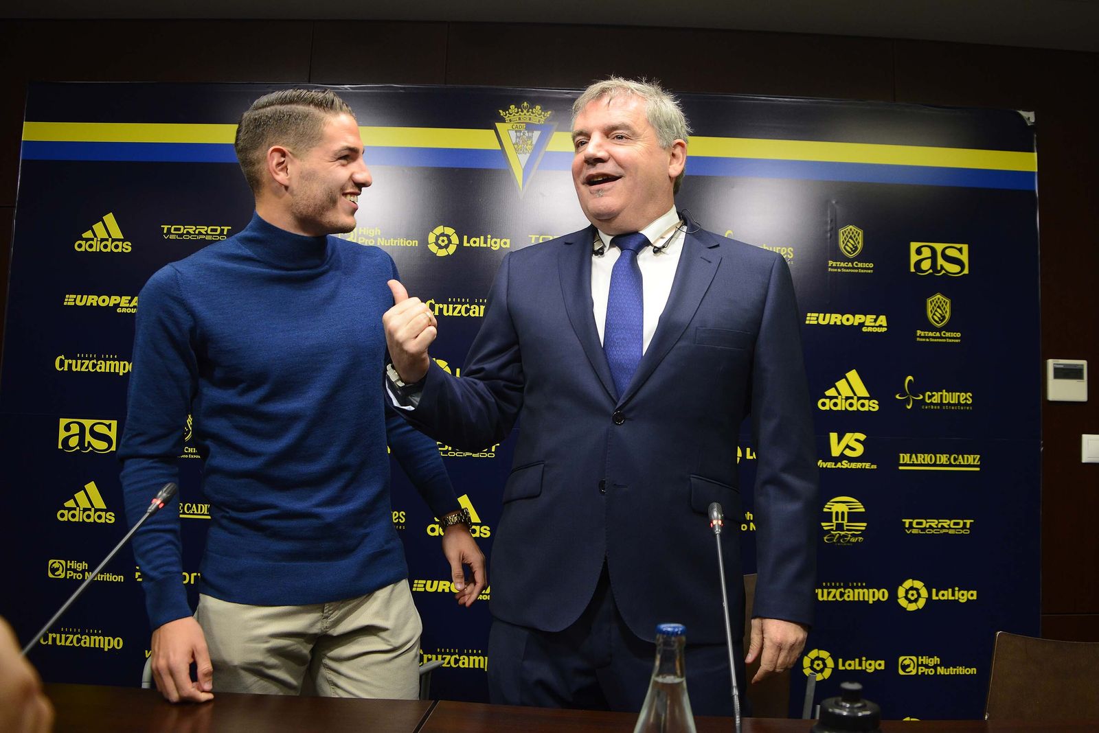 Vizcaíno señala a Manu Vallejo en una imagen de archivo.