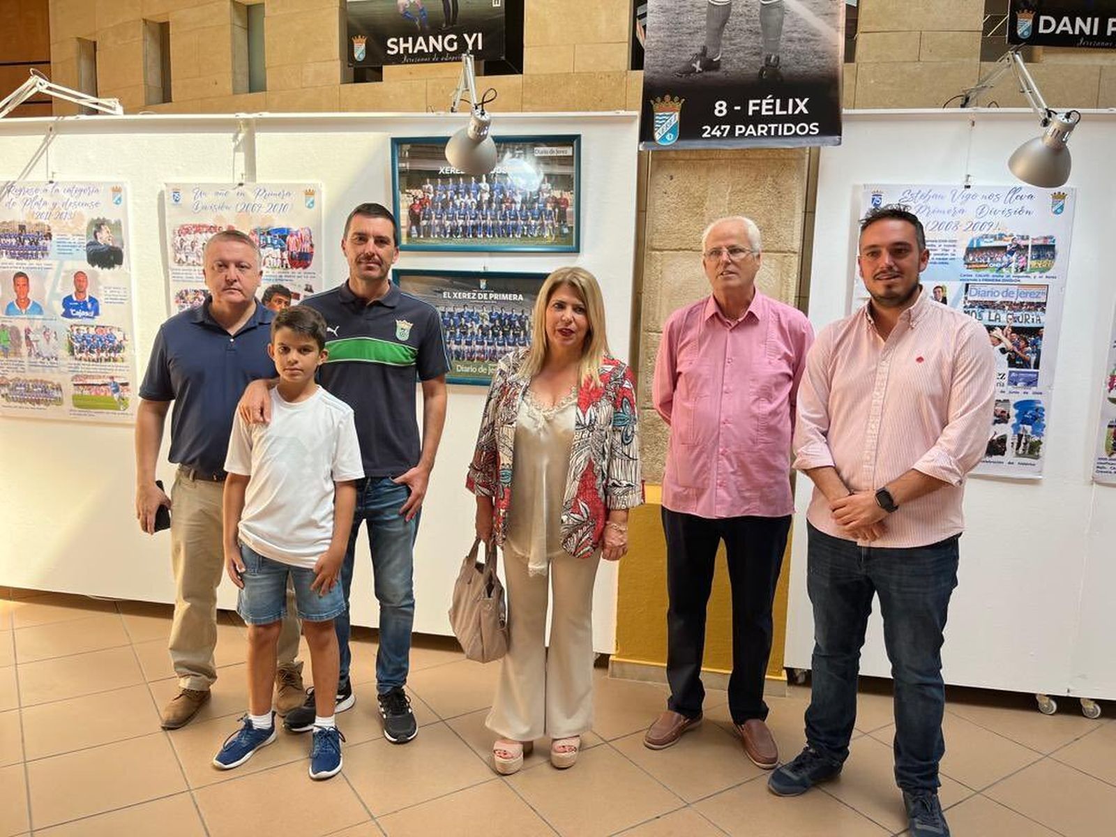 Mamen Sánchez, en su visita a la exposición del 75 aniversario del Xerez CD.