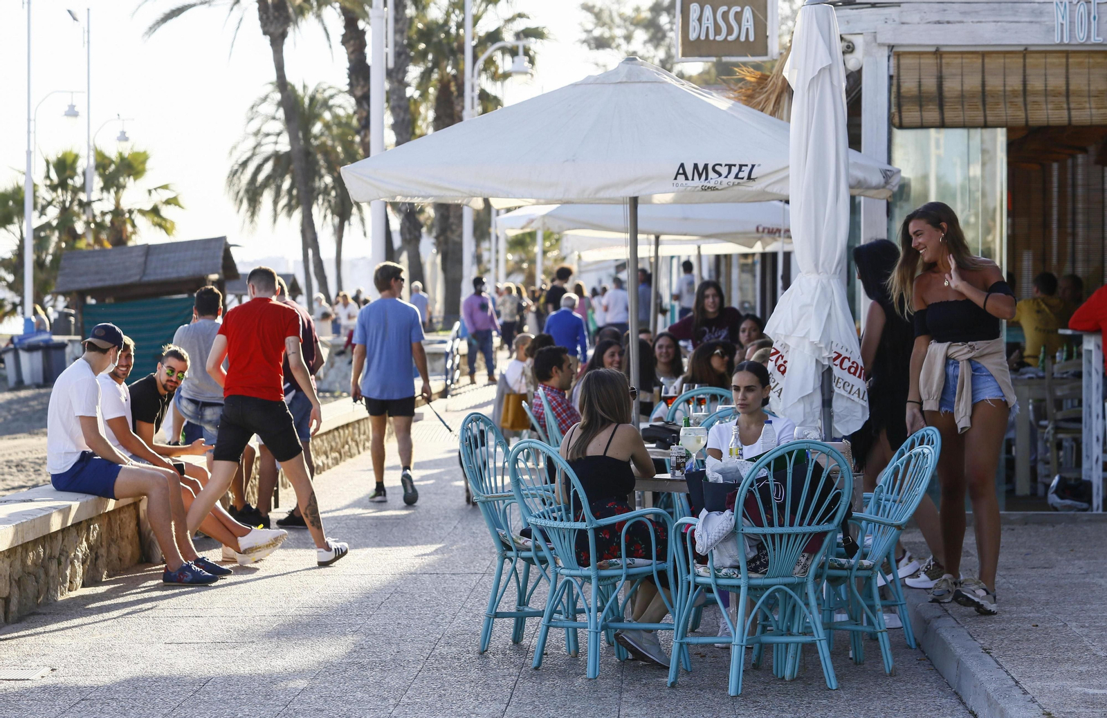 Pedregalejo por la tarde, en el primer día de la fase 1 de la desescalada en Málaga