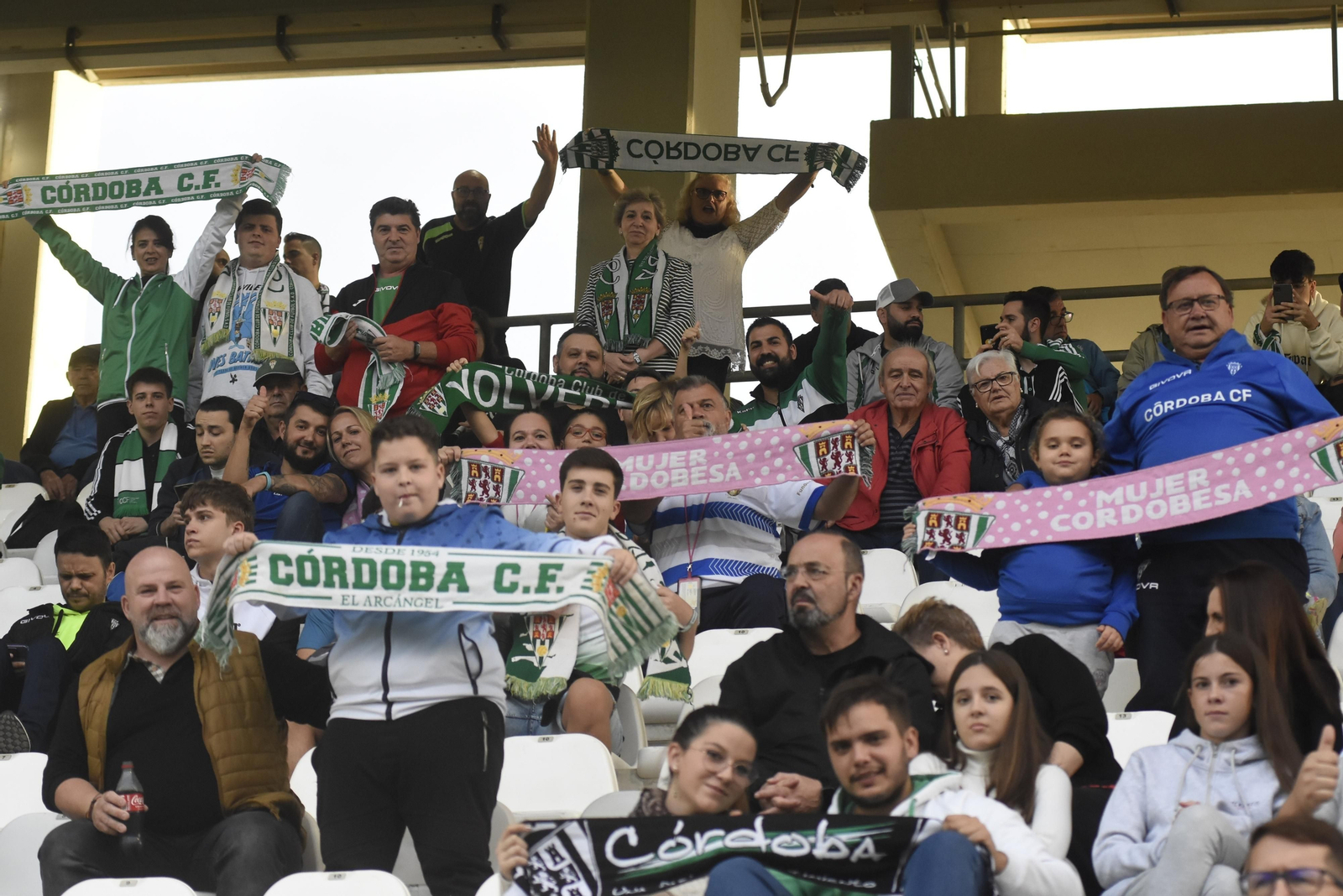 Córdoba CF - Recreativo: Las mejores fotos del ambiente en El Arcángel