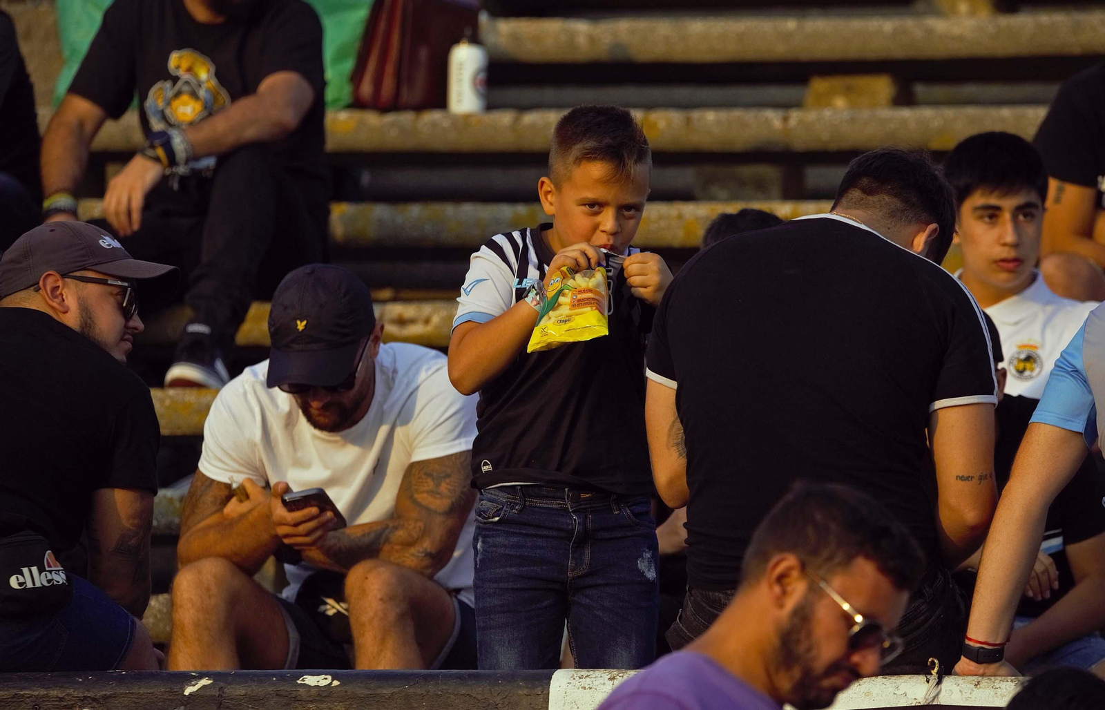 Búscate durante el Balona - Rayo Majadahonda en el estadio municipal de La Línea