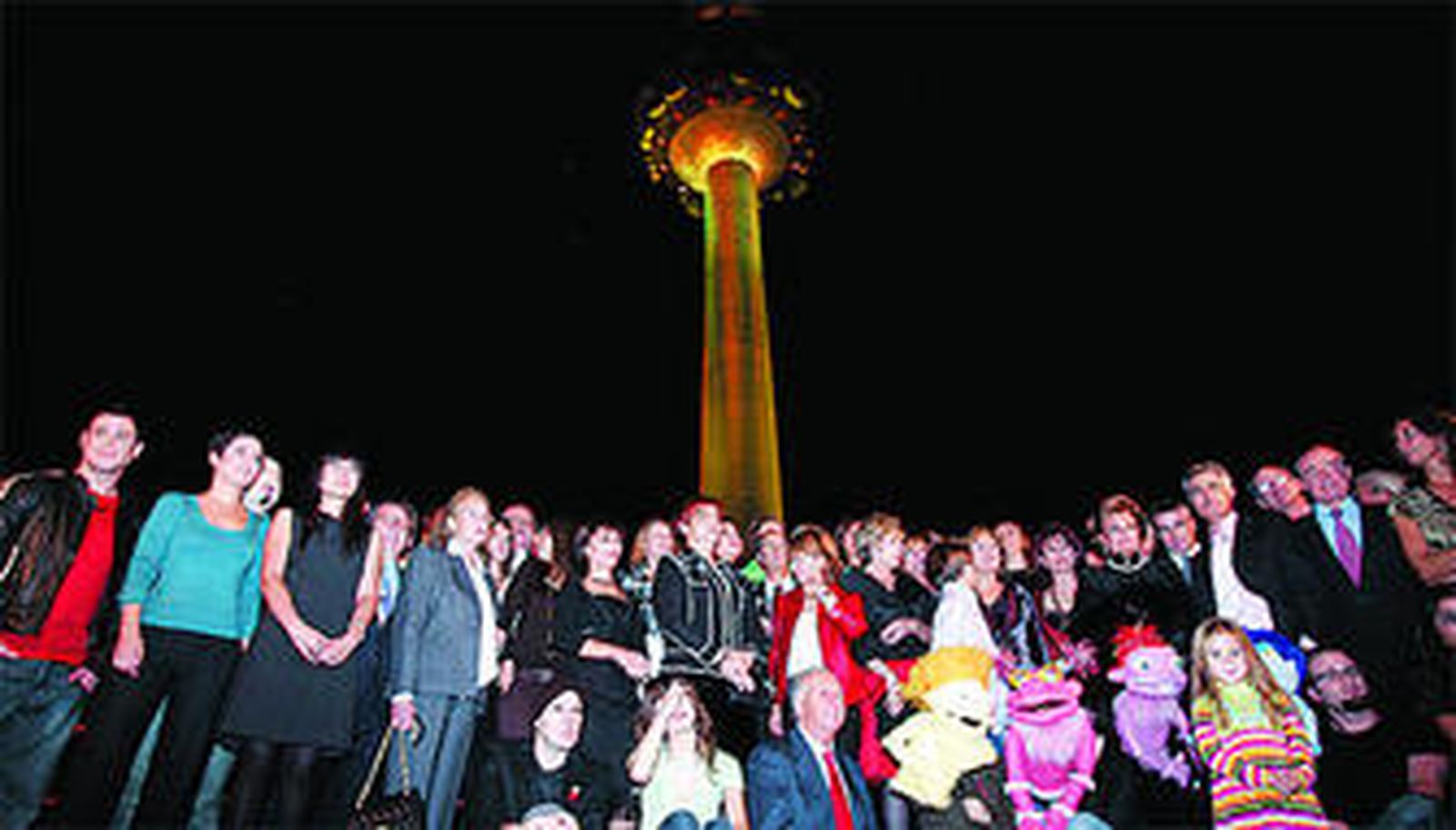 La plantilla de RTVE en el 50 aniversario del ente.