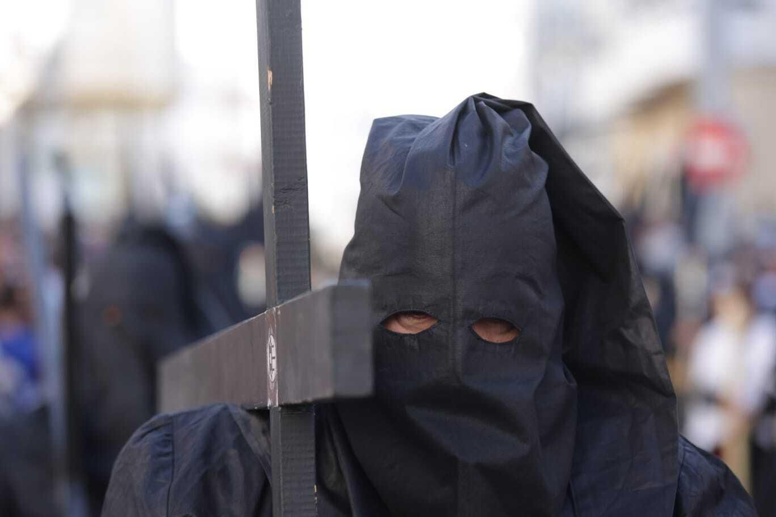 Las imágenes de la procesión del Santo Entierro de la Semana Santa de San Fernando 2023