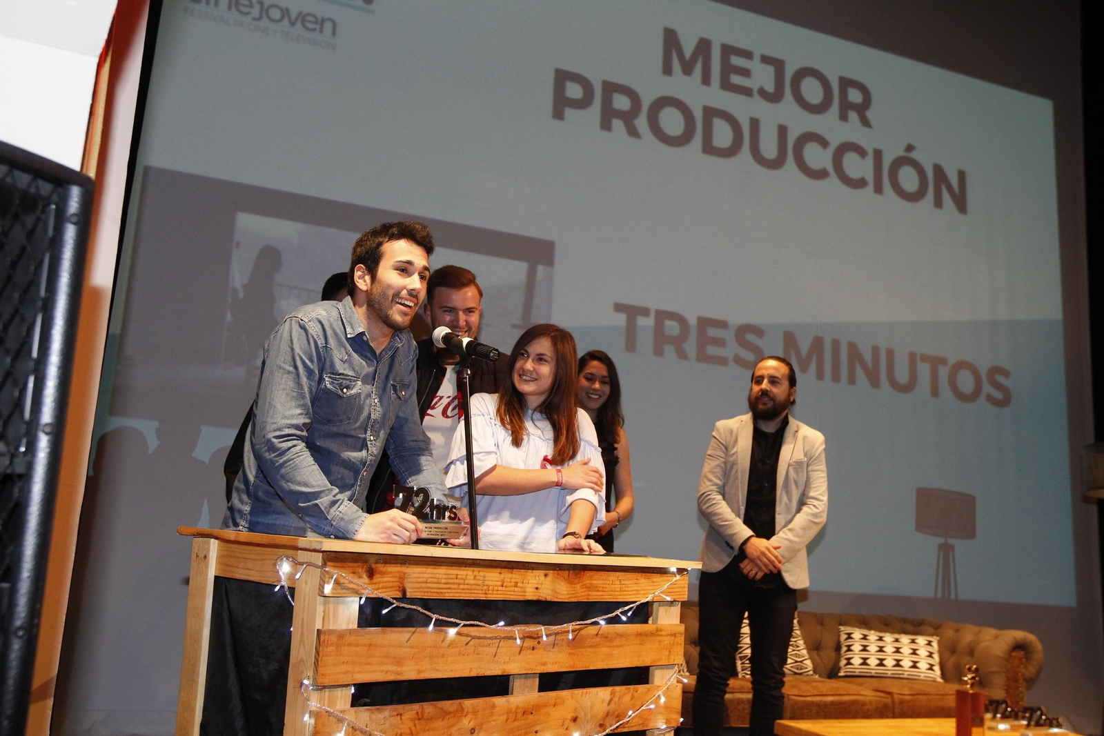 Público asistente a la clausura del Festival Cinejoven.