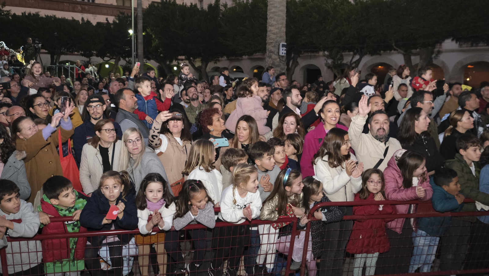 Imágenes de la Cabalgata de los Reyes Magos en Almería