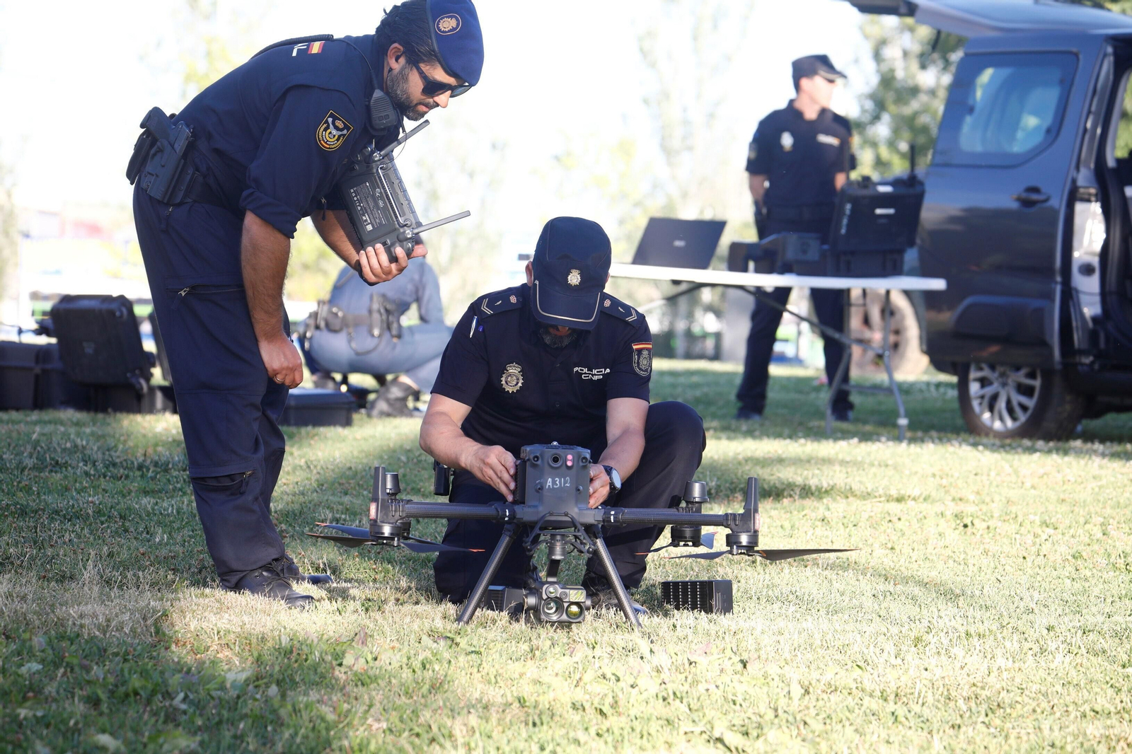 Las imágenes de los drones de la Policía Nacional que vigilan la Feria de Córdoba Las imágenes de los drones de la Policía Nacional que vigilan la Feria de Córdoba