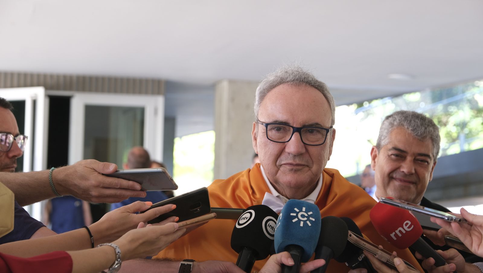 Imágenes de la investidura como Doctor Honoris Causa de la UAL, de Paco Cosentino.