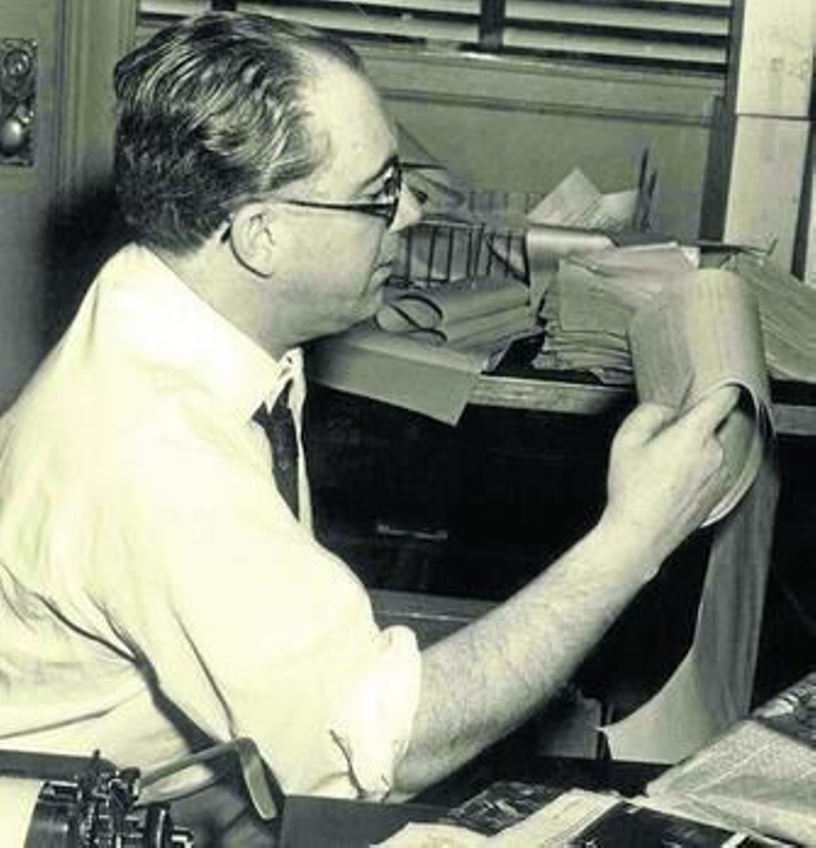 Felipe Fernández Armesto, alias Augusto Assía (La Mezquita, Orense, 1904 - Xanceda, La Coruña, 2002).