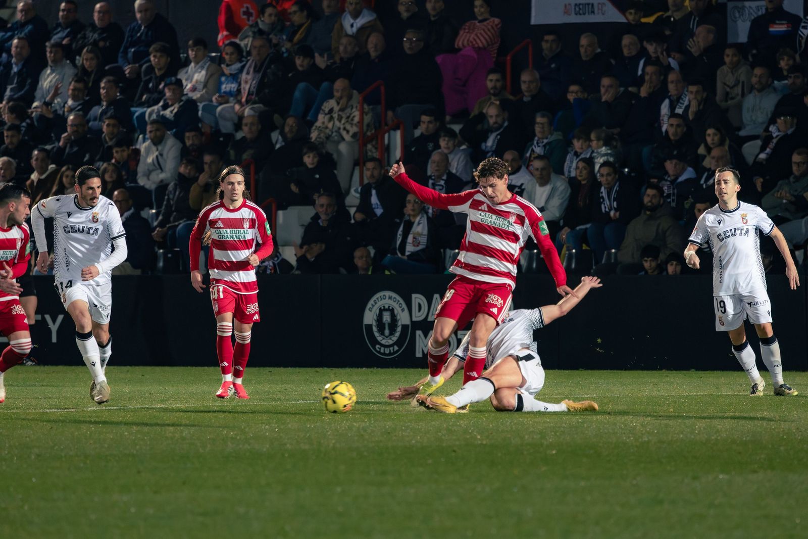 Las imágenes del partido entre el Ceuta y el Granada CF