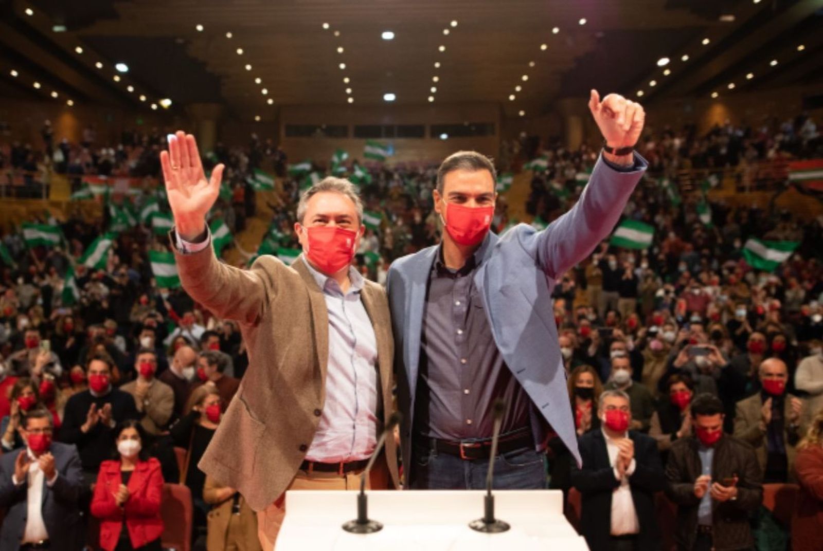 El presidente del Gobierno, Pedro Sánchez, y el secretario del PSOE andaluz, Juan Espadas, en el acto celebrado esta mañana