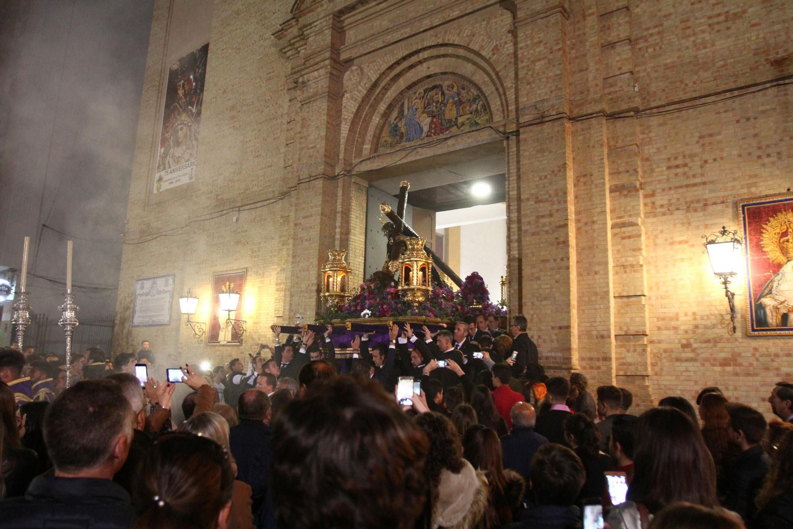 Vía Crucis parroquial en el Sagrado Corazón de Jesús, presidido por nuestro padre Jesús de las penas en sus Tres Caídas