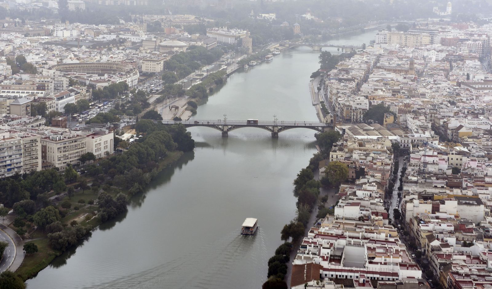 En el congreso se hablará de tecnologías inalámbricas, energía solar fotovoltaica, sistemas de almacenamiento y recarga de vehículos, nuevas soluciones sostenibles IoT para el edificio o conectividad, entre otros temas.