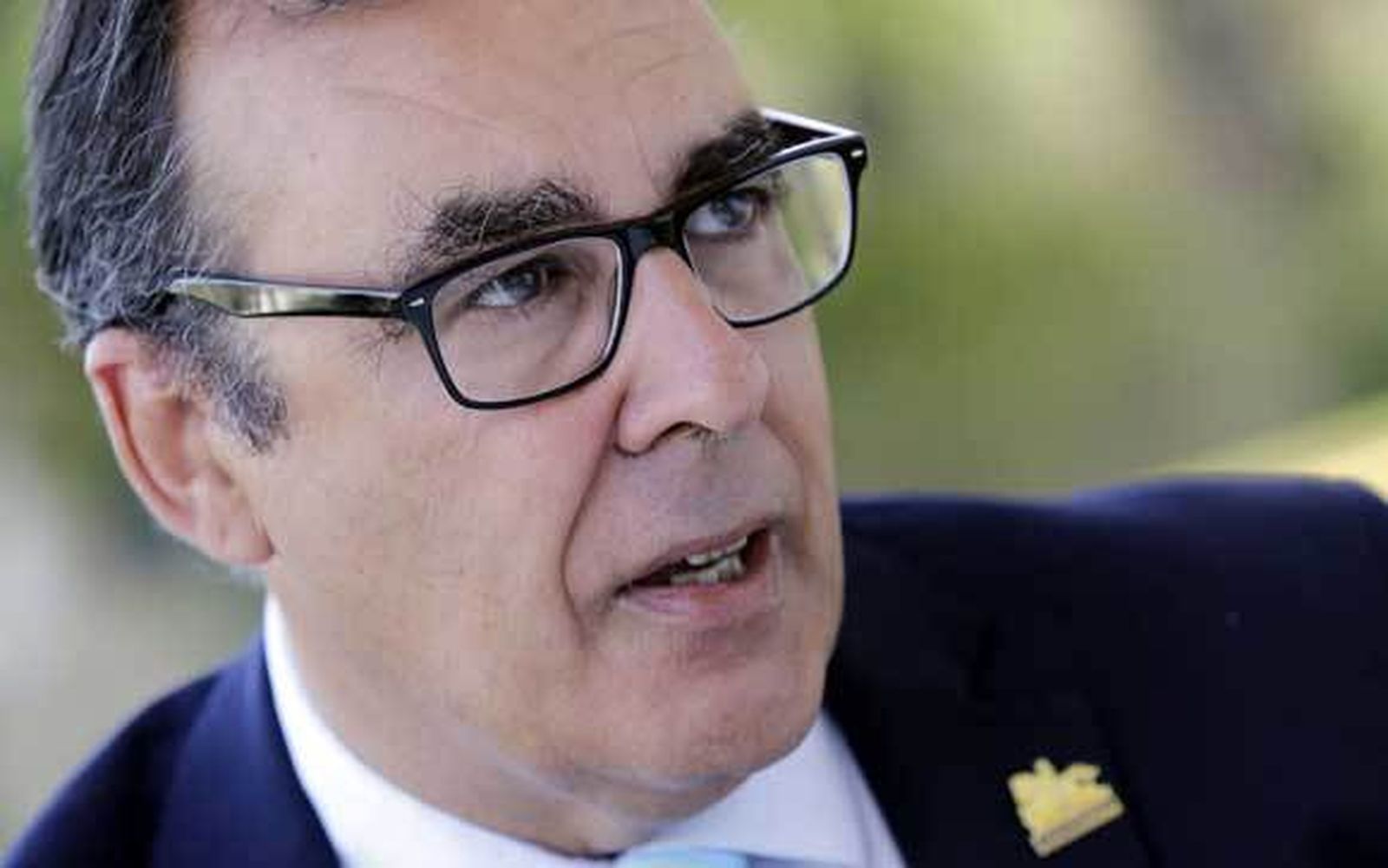 El director de la Fundación, Juan Carlos Román, ayer durante la entrevista en la Real Escuela. /Manuel Aranda