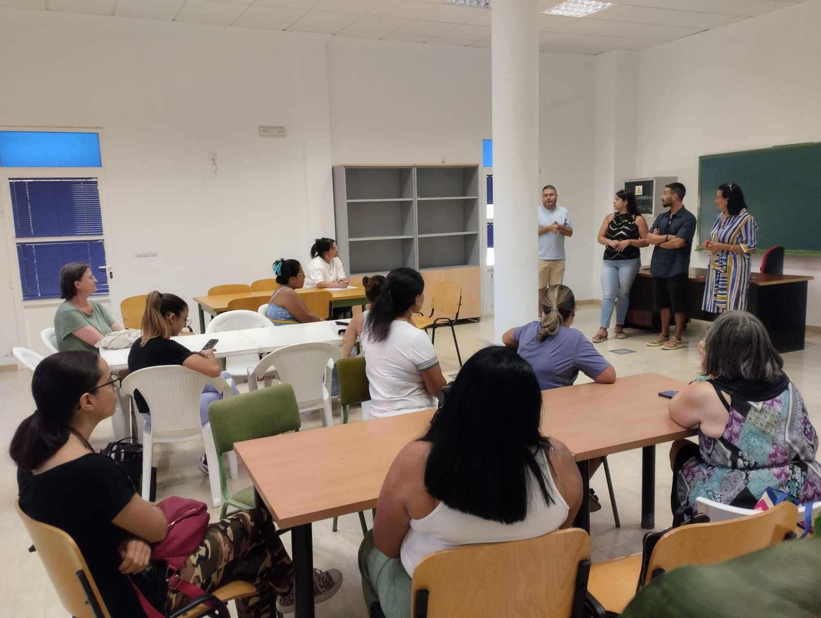 Los dos cursos que han empezado esta semana buscan la inserción laboral de las mujeres en el ámbito sociosanitario