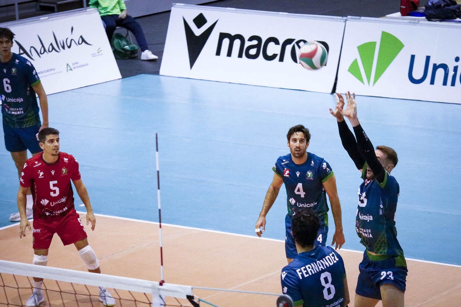 Unicaja Costa de Almería-Arenal Emeve de la Superliga, en imágenes