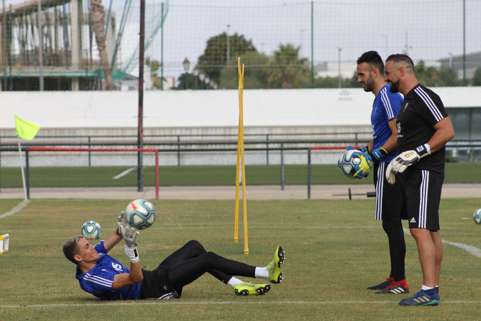 Trabajo específico de los porteros del Cádiz.