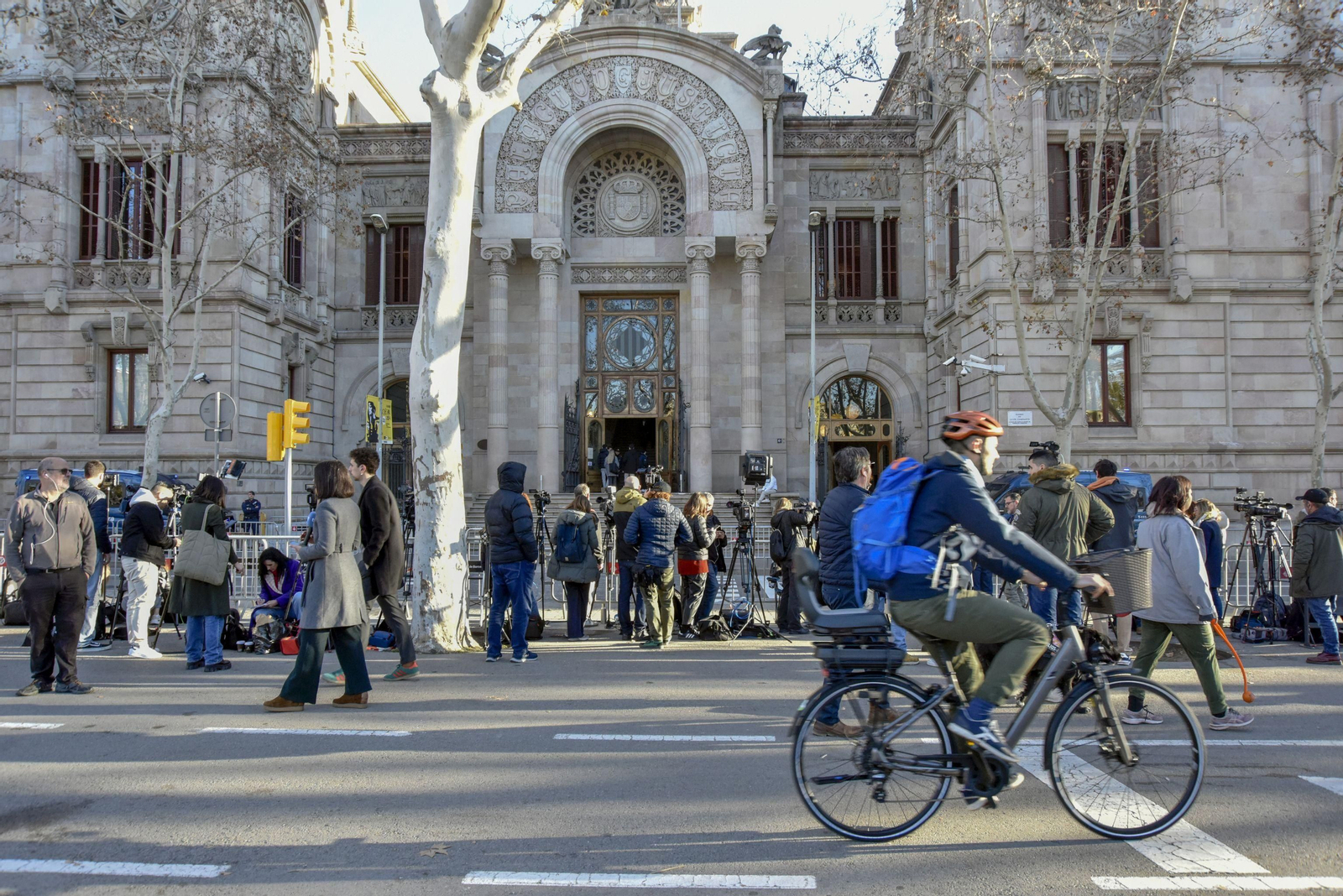 Las fotos de Dani Alves en el juicio por presunta violación