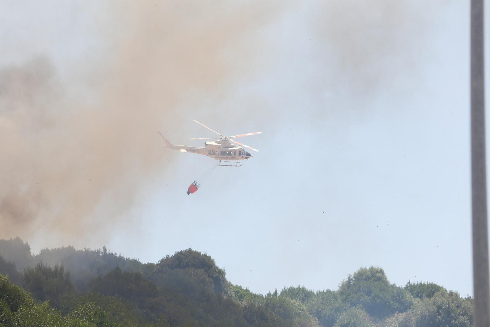 Las fotos del incendio entre Agua Marina y la Cañada de los Tomates en Algeciras