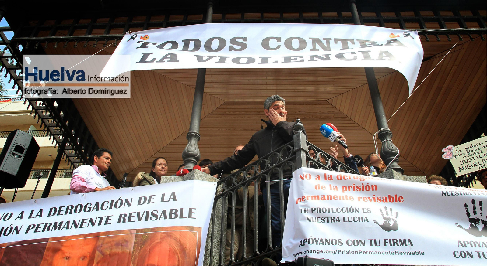 Imágenes de la manifestación contra la derogación de la prisión permanente revisable celebrada en Huelva