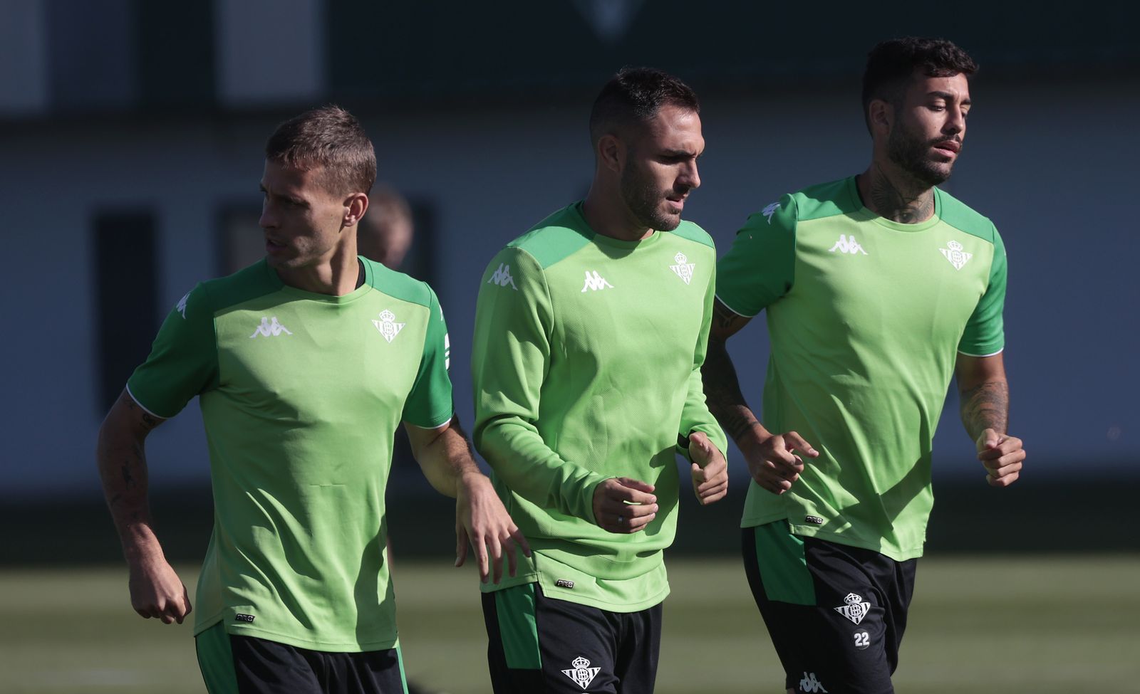 Camarasa, junto a Canales y Víctor Ruiz.