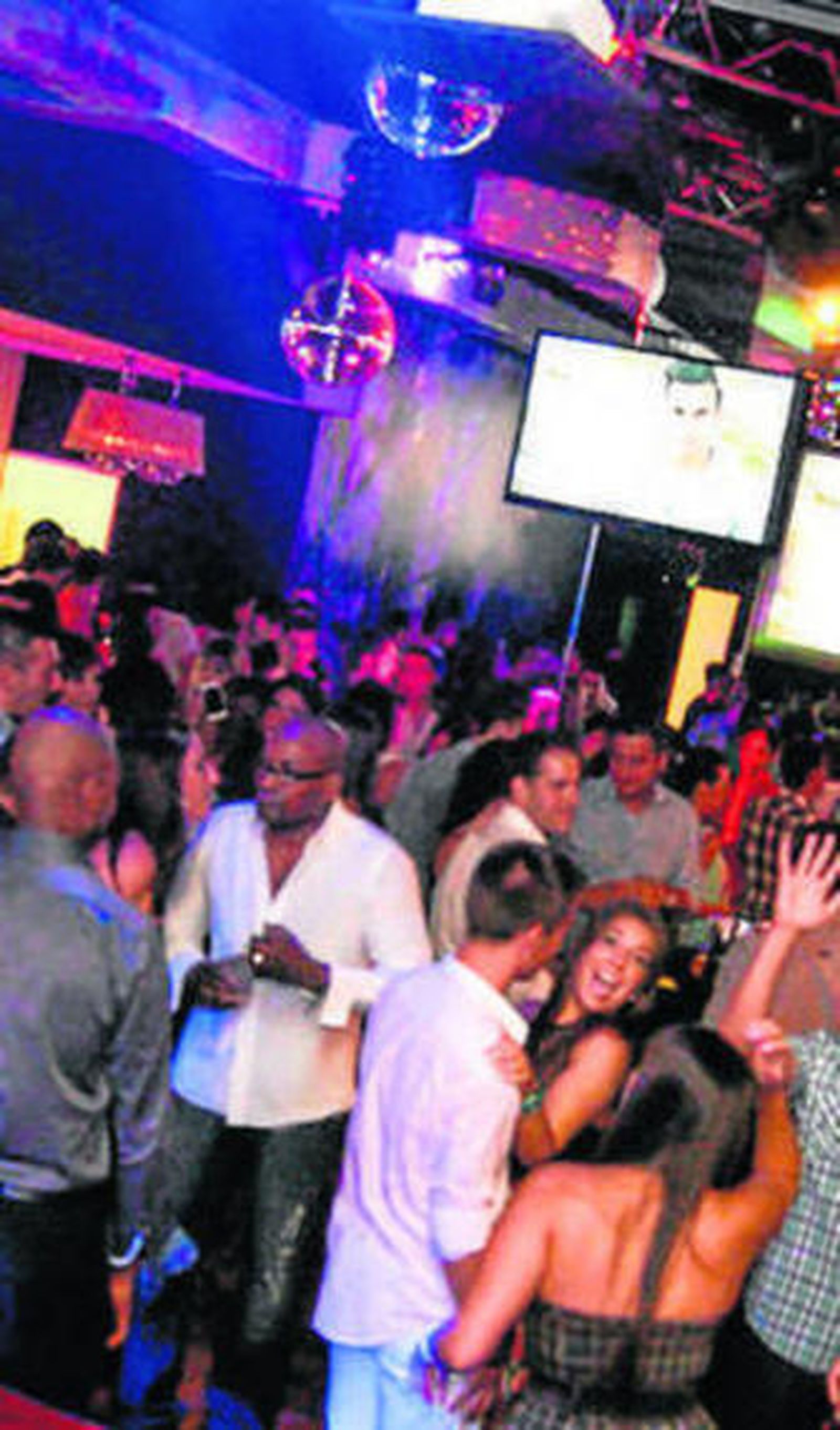 Fiesta en Antiquarium.