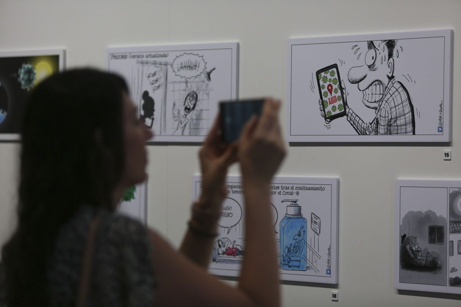 Exposición de viñetas de Miki y Duarte (fotos)