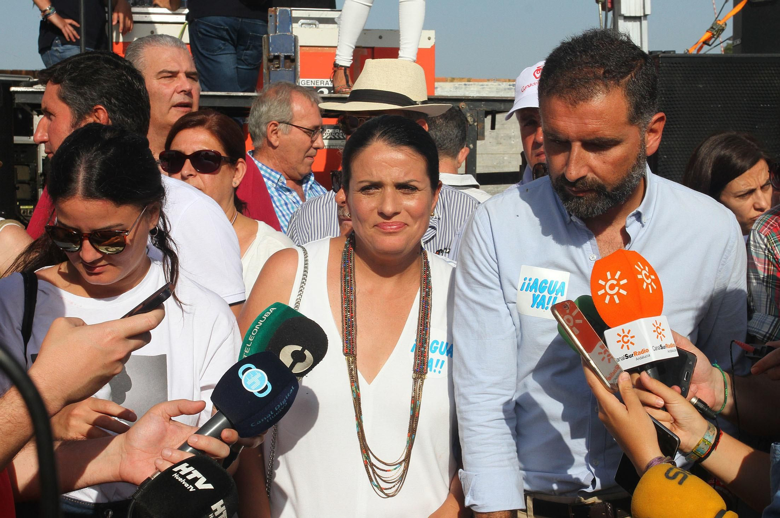 Imágenes de la manifestación para pedir agua y tierra para los regadíos del Condado.