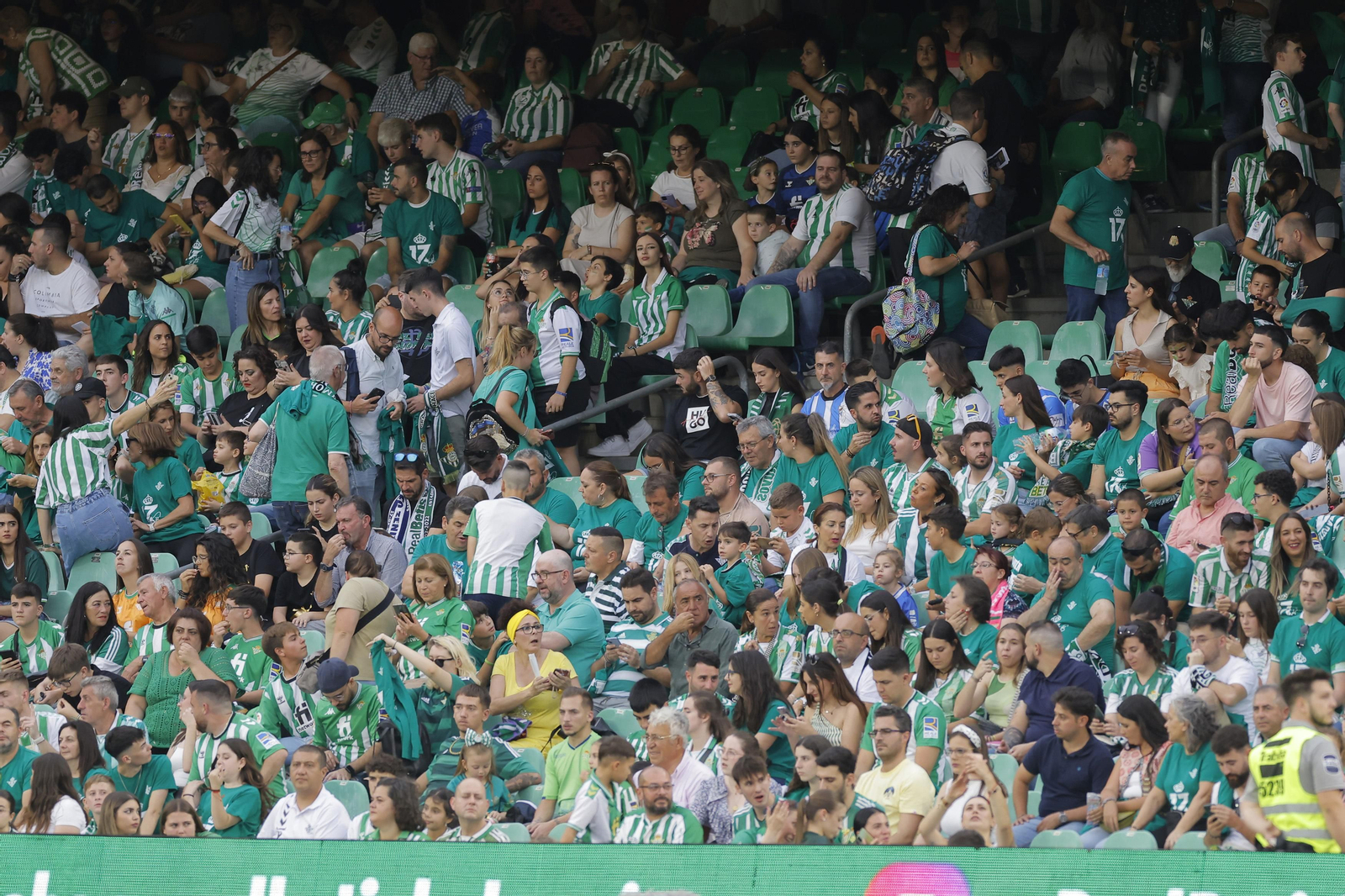 Búscate en las fotos de la despedida de Joaquín