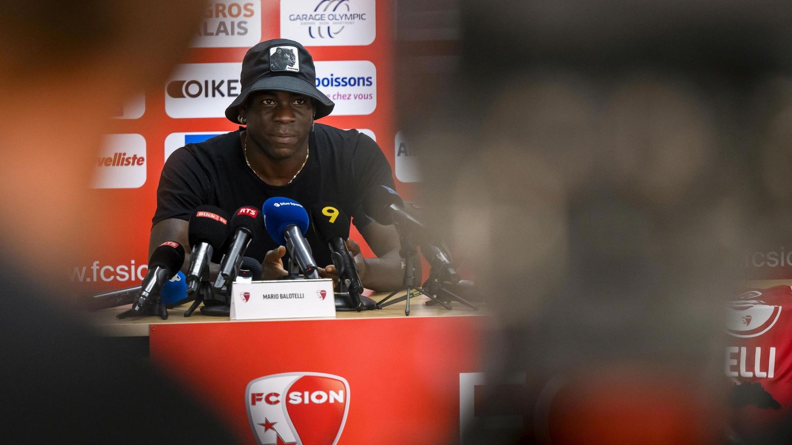 Mario Balotelli, en su presentación con el FC Sion.