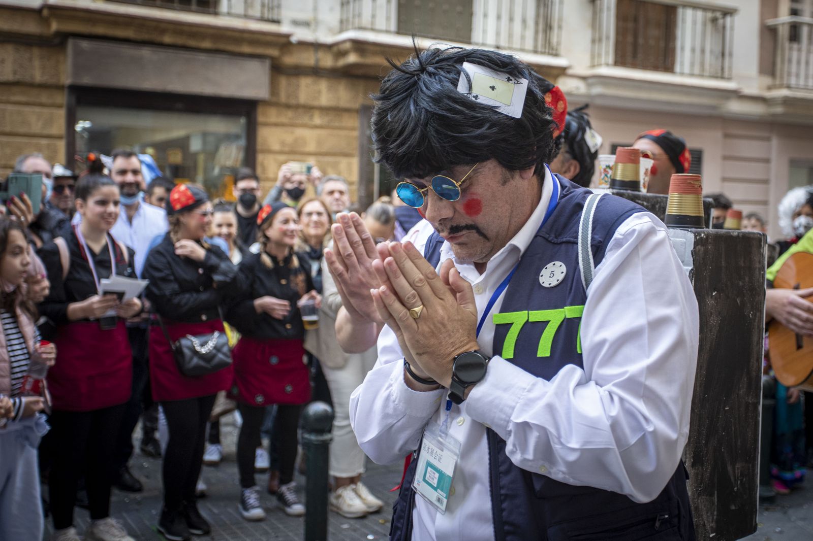 Imágenes del domingo de Carnaval ilegal en Cádiz