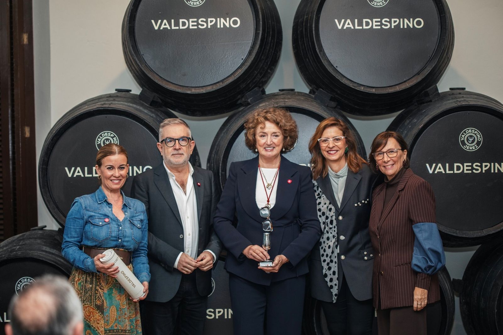 Reconocimiento a Almudena Sainz de la Maza, 'Lady Amontillado', con el Premio Trayectoria Imparable 2026.