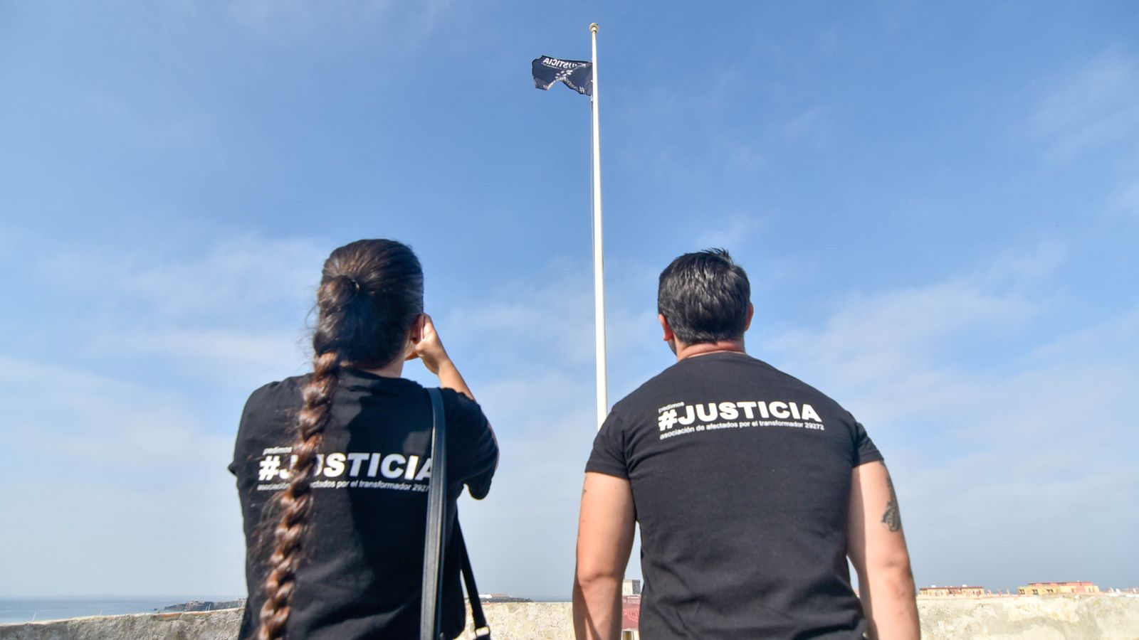 Homenaje a las victimas de la tragedia de 100% Fun Tarifa